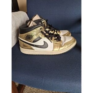 Size 12 - Jordan 1 Mid SE Metallic Gold 2020